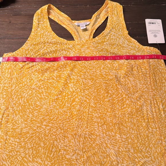 Athleta Ultimate scope tank - Picture 6 of 6